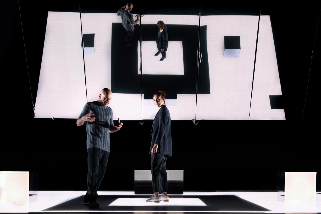 Scena dello spettacolo Il viaggio di Victor