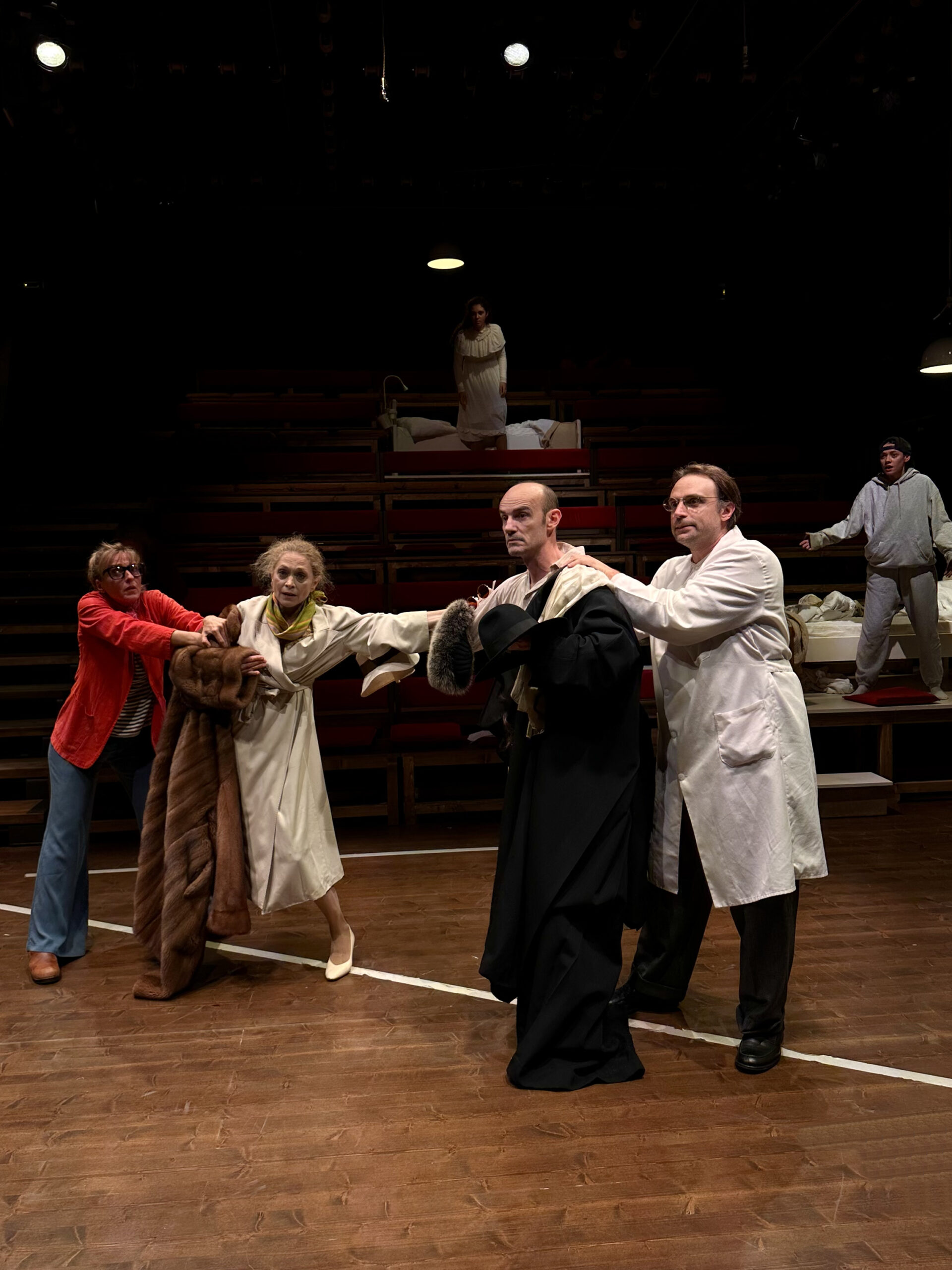 Scena dello spettacolo Chi come me