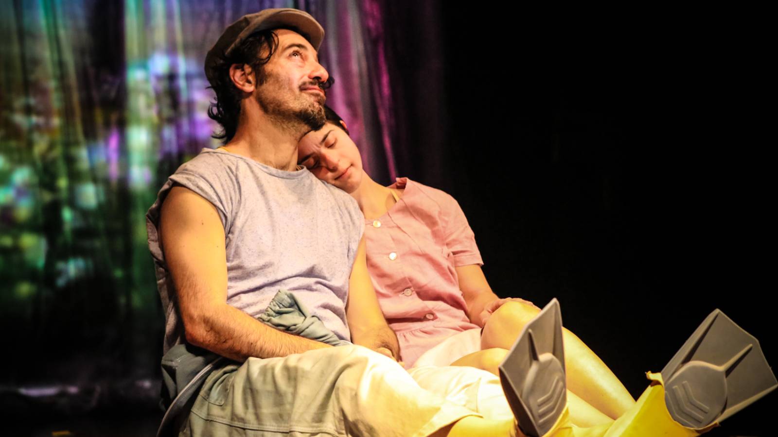 Scena dello spettacolo Diario di un brutto anatroccolo