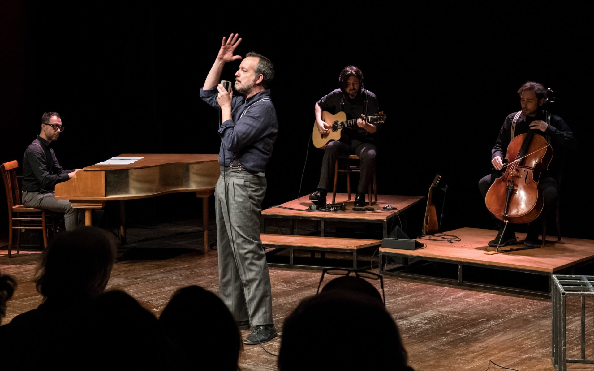 Mario Perrotta in Nel blu