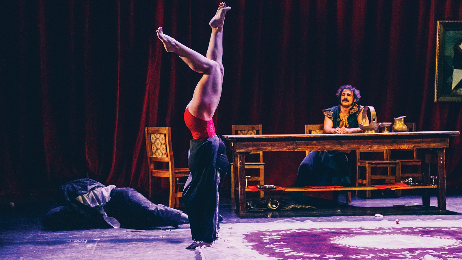 Scena dello spettacolo Un Domingo