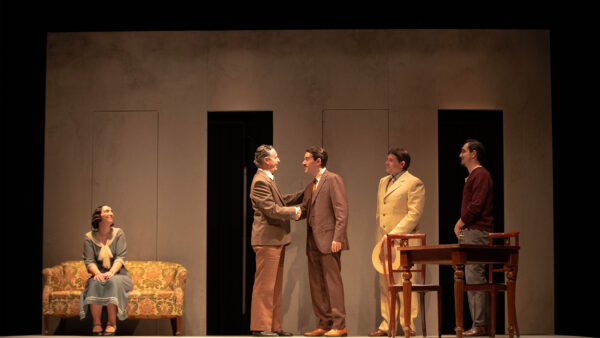 Scena dello spettacolo Ditegli sempre di sì