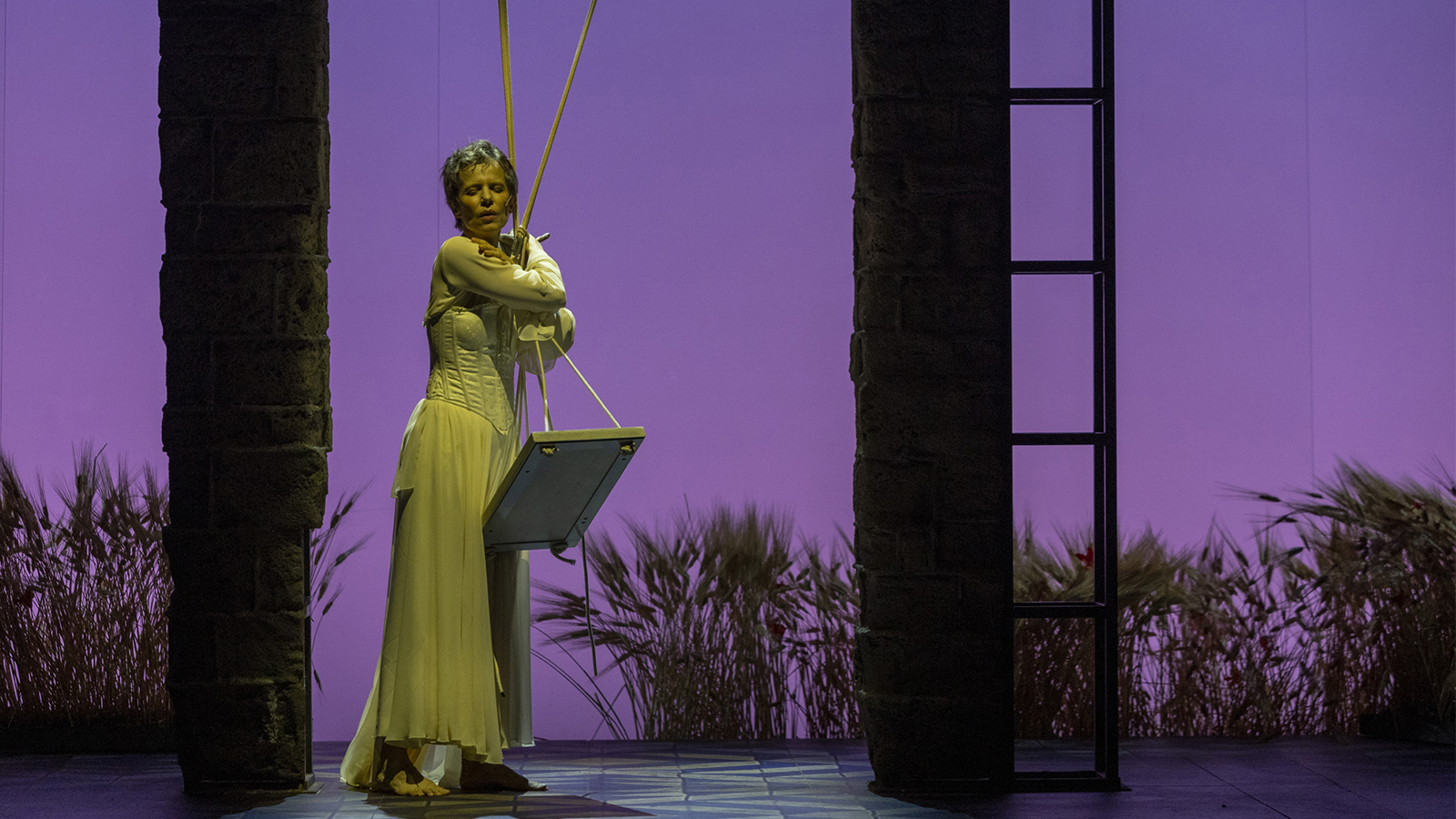 Sonia Bergamasco in La principessa di Lampedusa