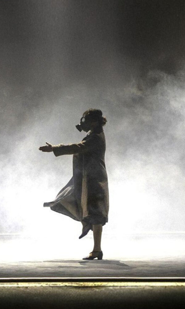 Scena dello spettacolo La Storia