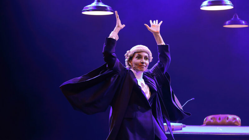 Scena dello spettacolo Prima Facie