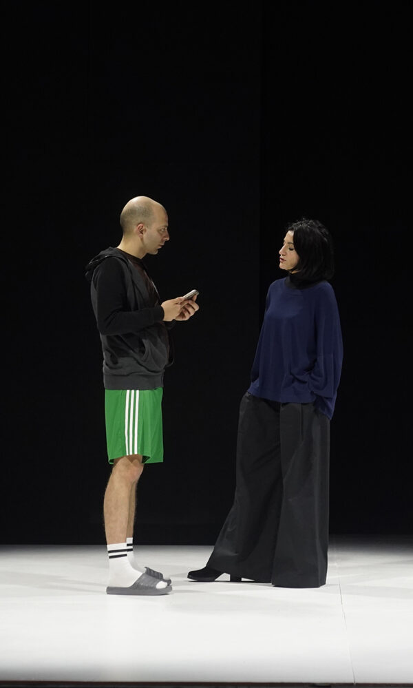 Scena dello spettacolo Valeria e Youssef