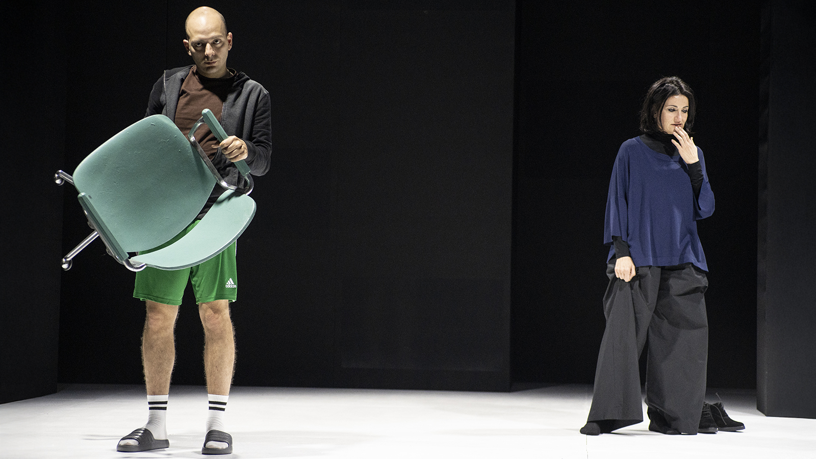 Scena dello spettacolo Valeria e Youssef