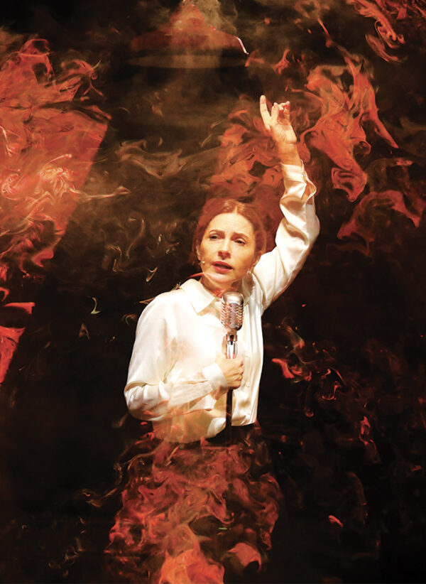 prima-facie-tfp-25-26-mos-pos2 Scena dello spettacolo Prima Facie