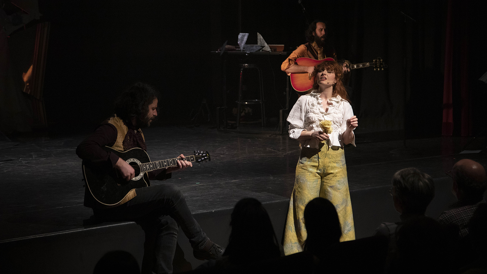 Scena dello spettacolo La locandiera. A long play