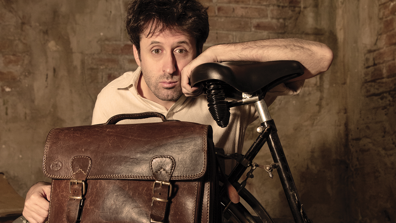 Gino il postino • 20nov - 1dic 2019 • Teatro Franco Parenti • Milano