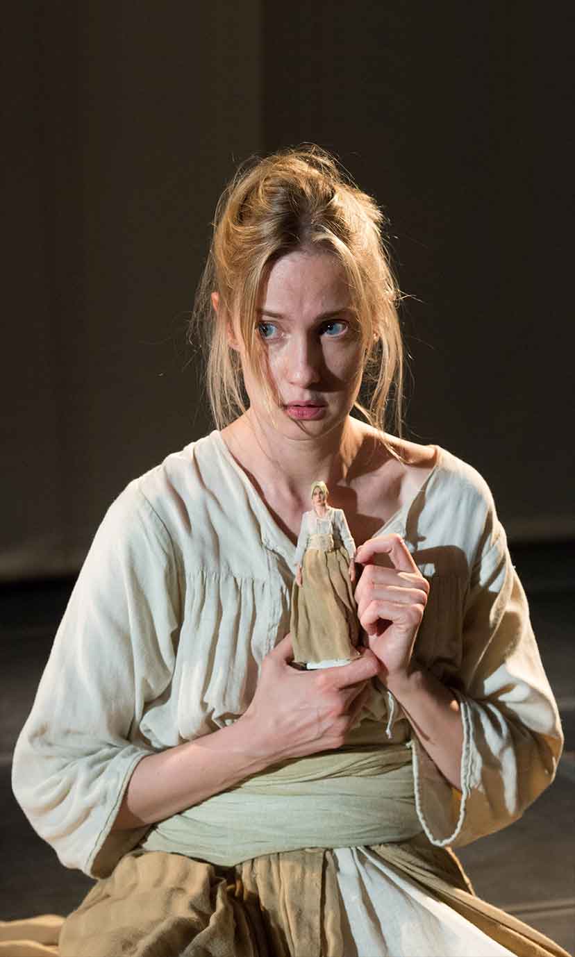 Stage photograph from Coltelli nelle galline at Teatro Franco Parenti.