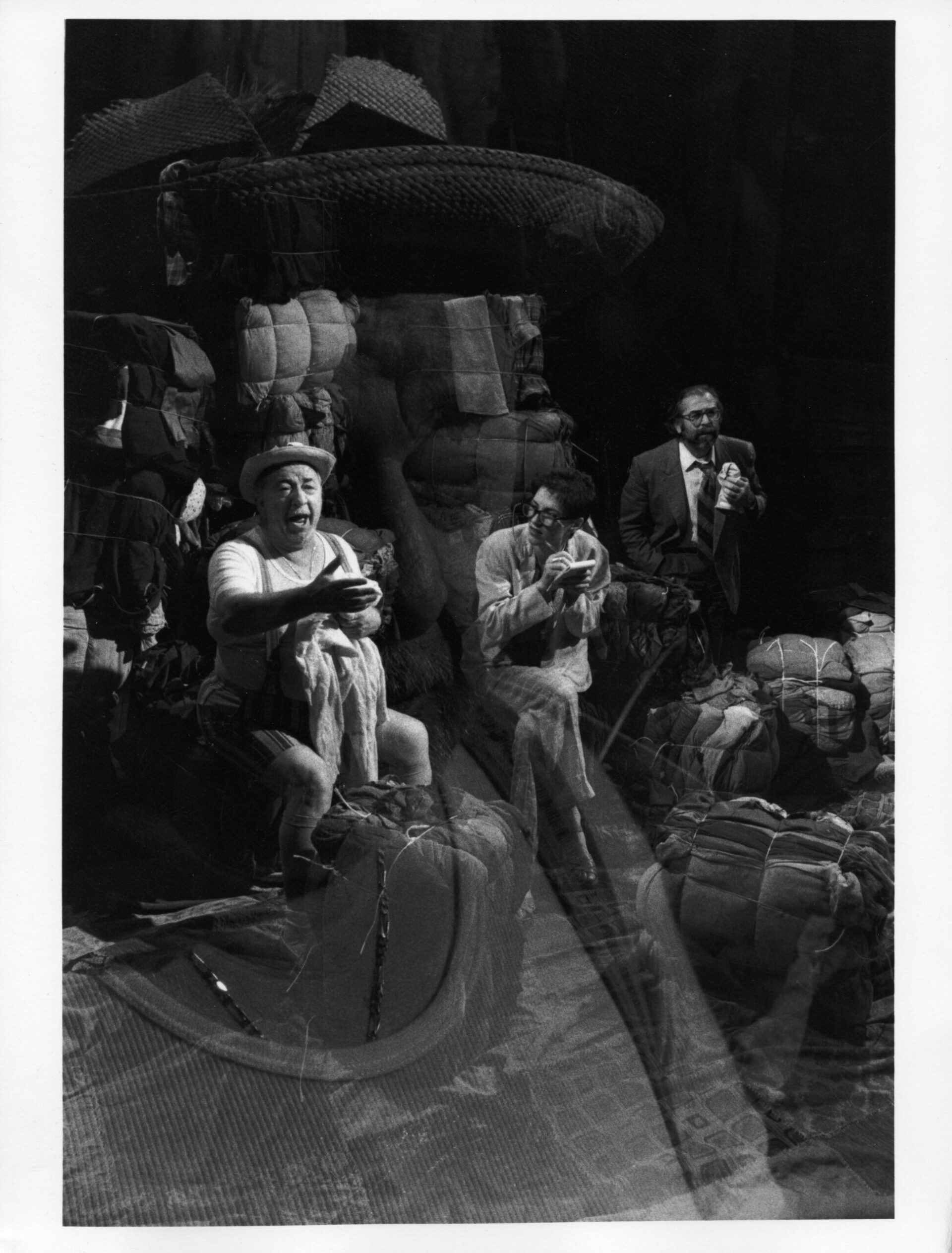 Archival stage photograph from Teatro Franco Parenti’s 1993–1994 production of La tempesta.