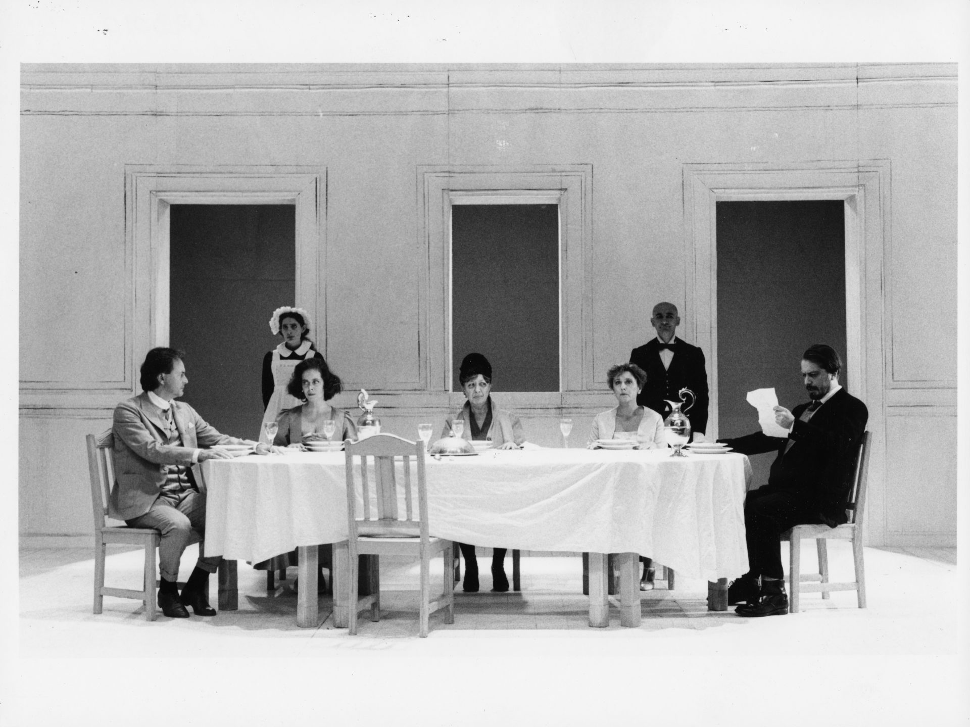 Archival stage photograph from the Teatro Franco Parenti production of Io, l’erede.